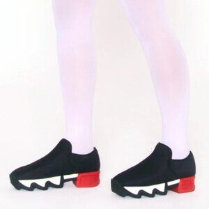 iRi NYC WES Black Red Low Top Sneaker, Size 8.5